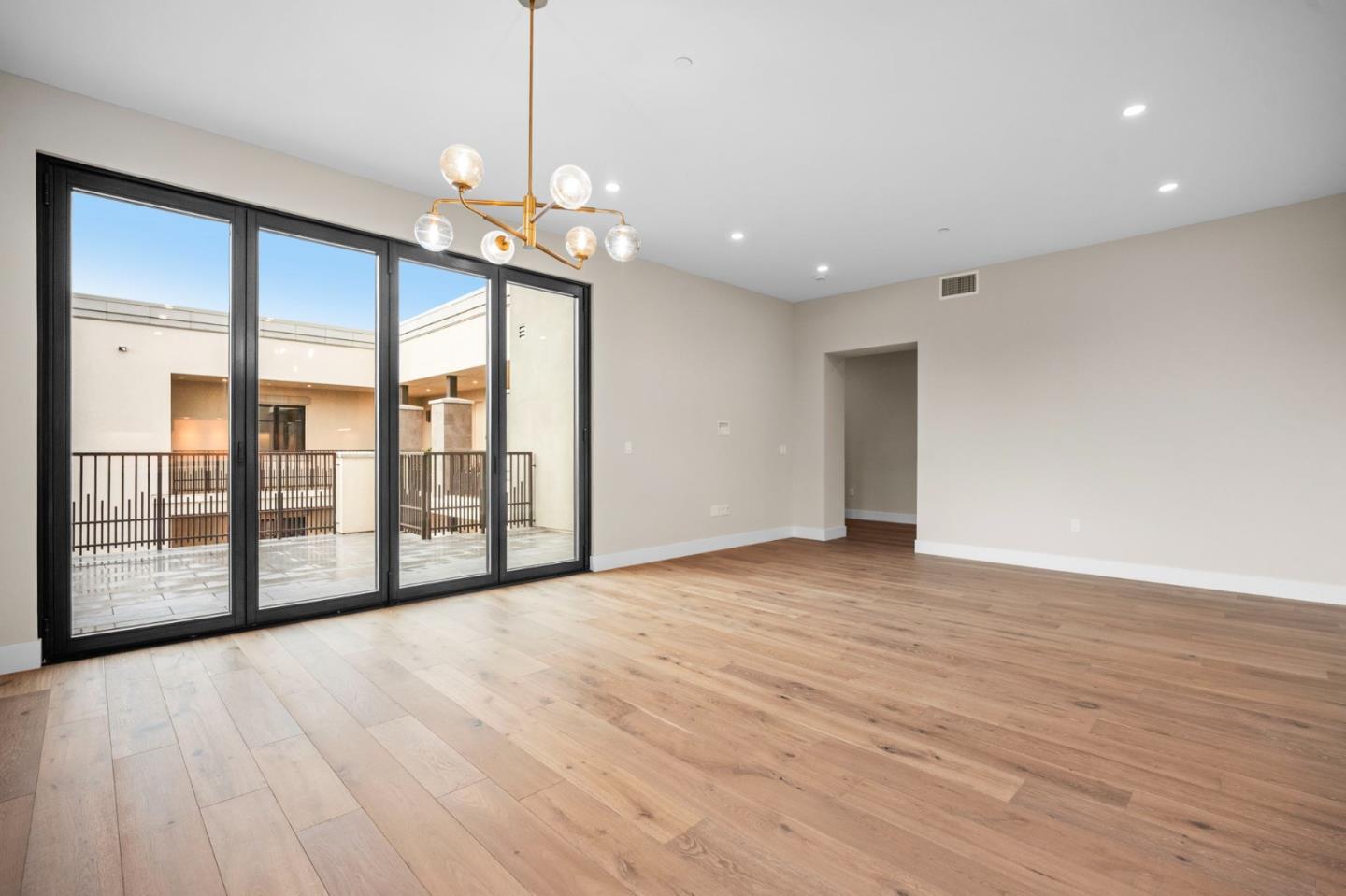 Photo #11: ML82045829 Listing: Photo #11