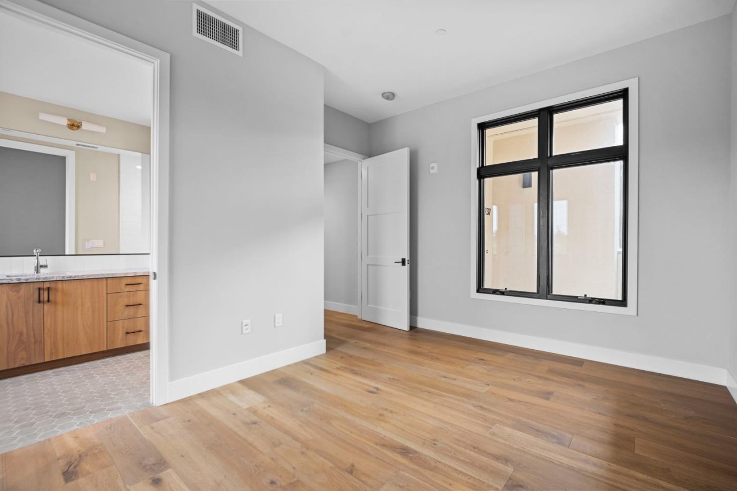 Photo #22: ML82045829 Listing: Photo #22