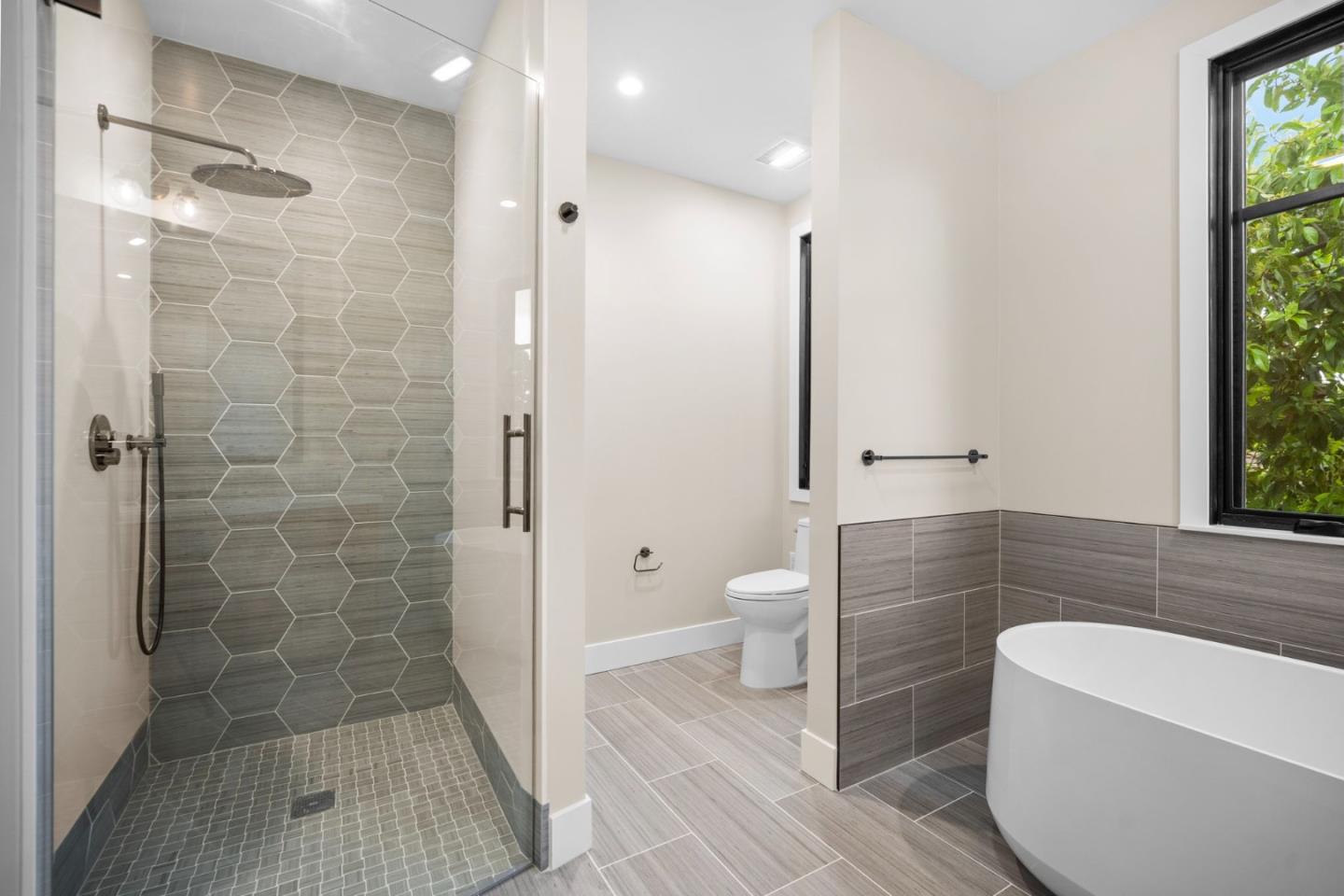Photo #25: ML82045829 Listing: Photo #25