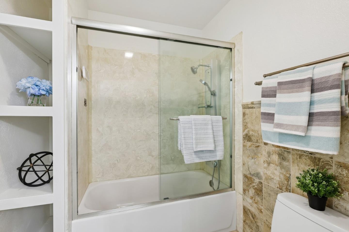 Photo #17: ML82045879 Listing: Photo #17