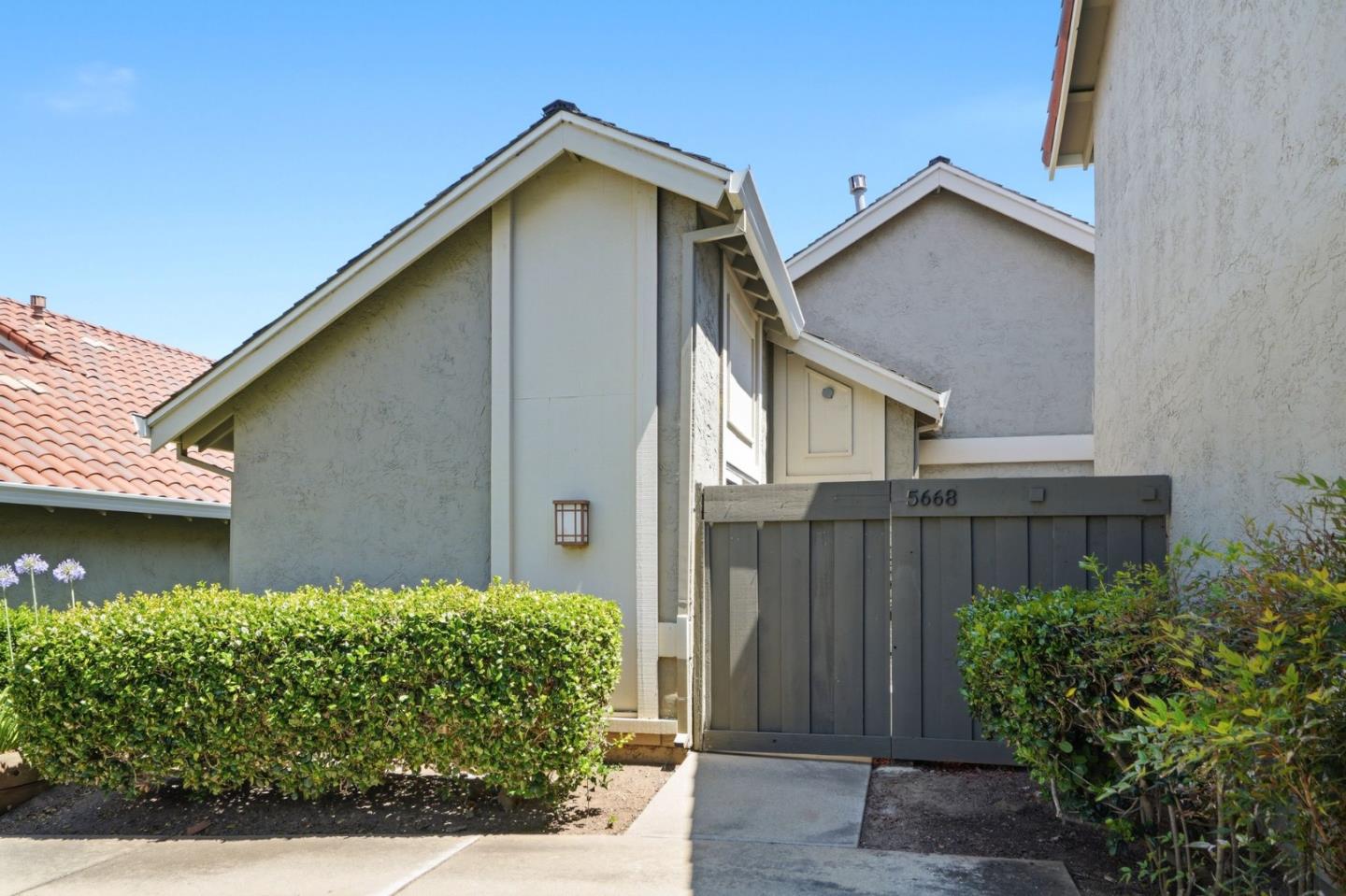 Photo #4: ML82045886 Listing: Photo #4