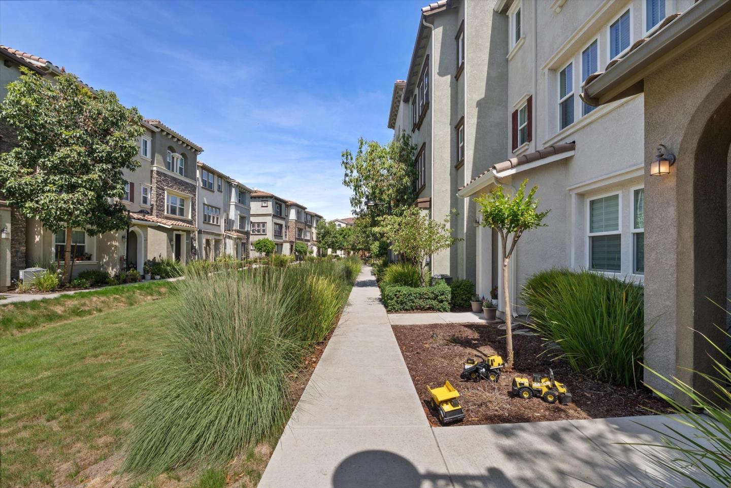 Photo #2: ML82045942 Listing: Photo #2