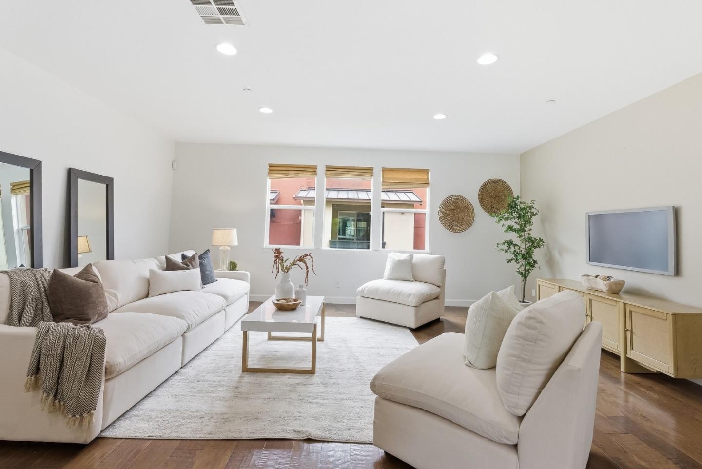 Photo #1: ML82046006 Listing: Photo #1