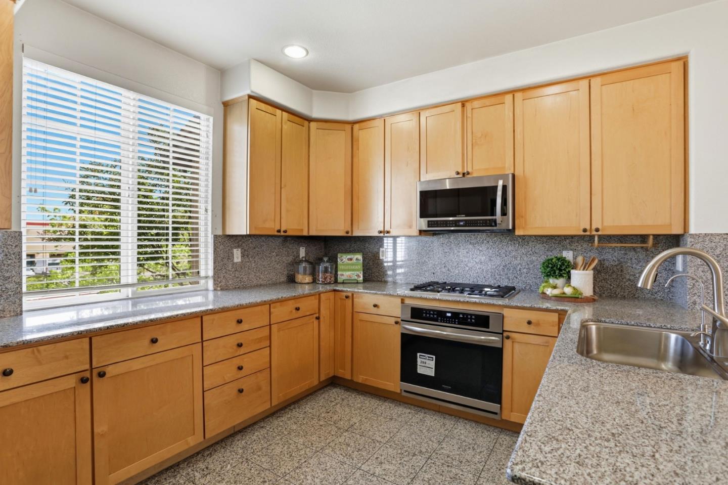 Photo #13: ML82046010 Listing: Photo #13