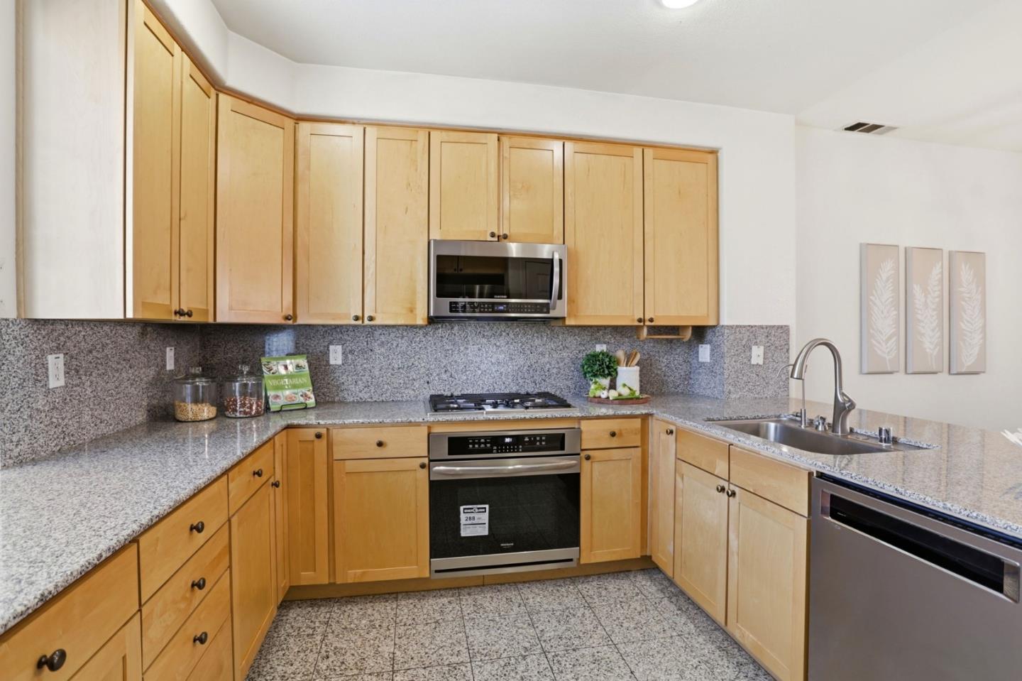 Photo #14: ML82046010 Listing: Photo #14