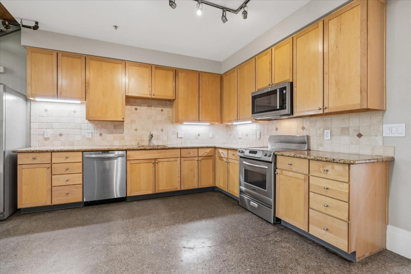 Photo #11: ML82046075 Listing: Photo #11