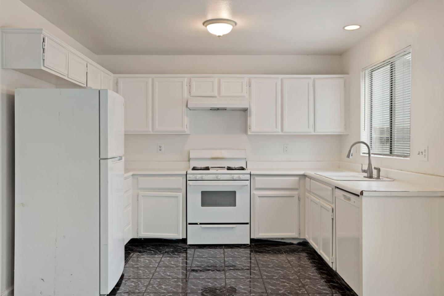 1888 Saint Lakes Way, Stockton, CA, 95206