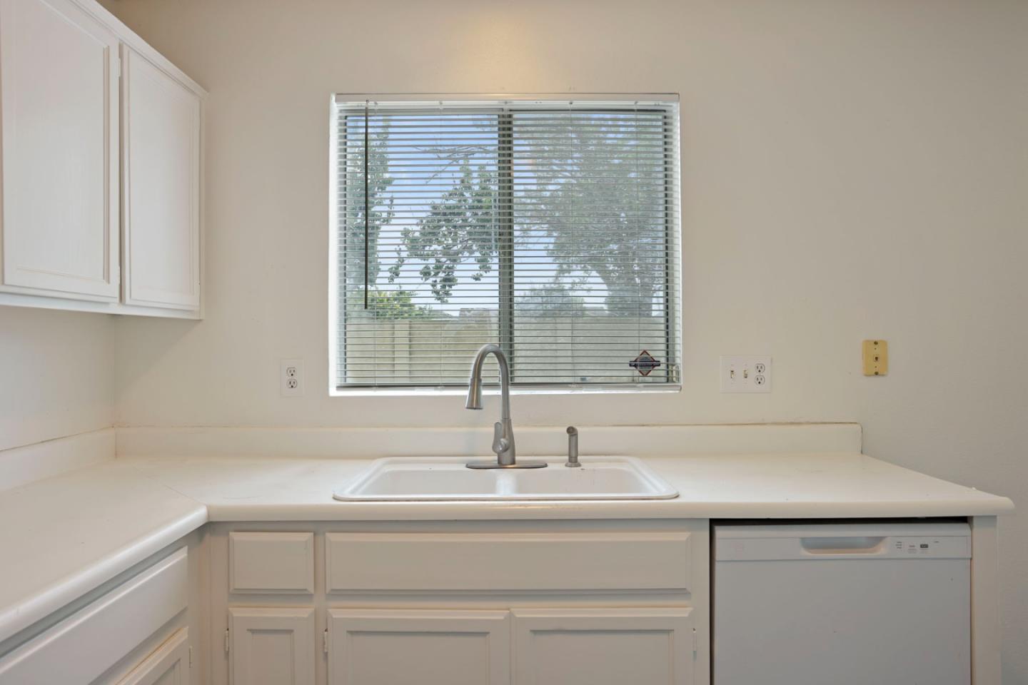 1888 Saint Lakes Way, Stockton, CA, 95206