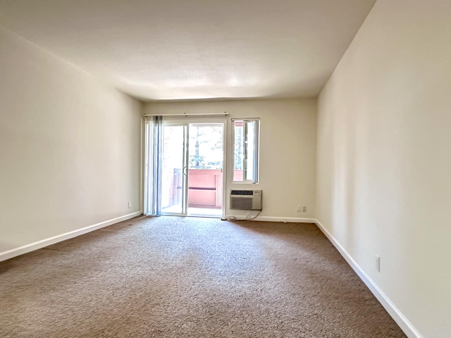 Photo #4: ML82046118 Listing: Photo #4