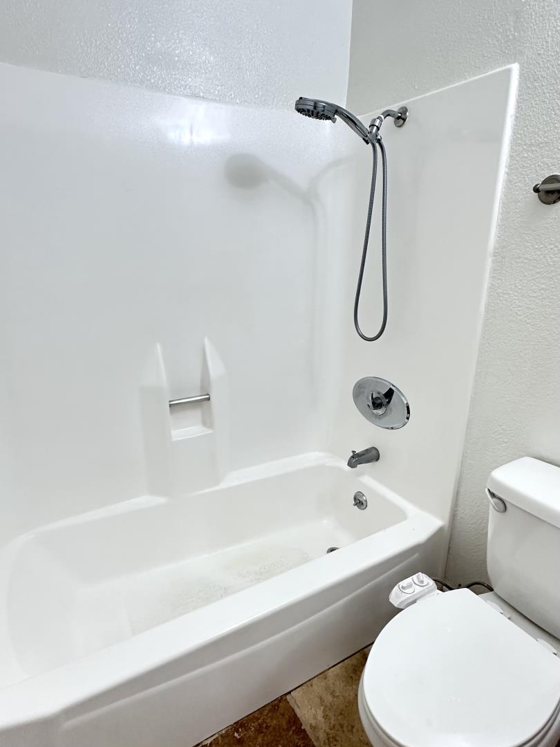 Photo #5: ML82046118 Listing: Photo #5