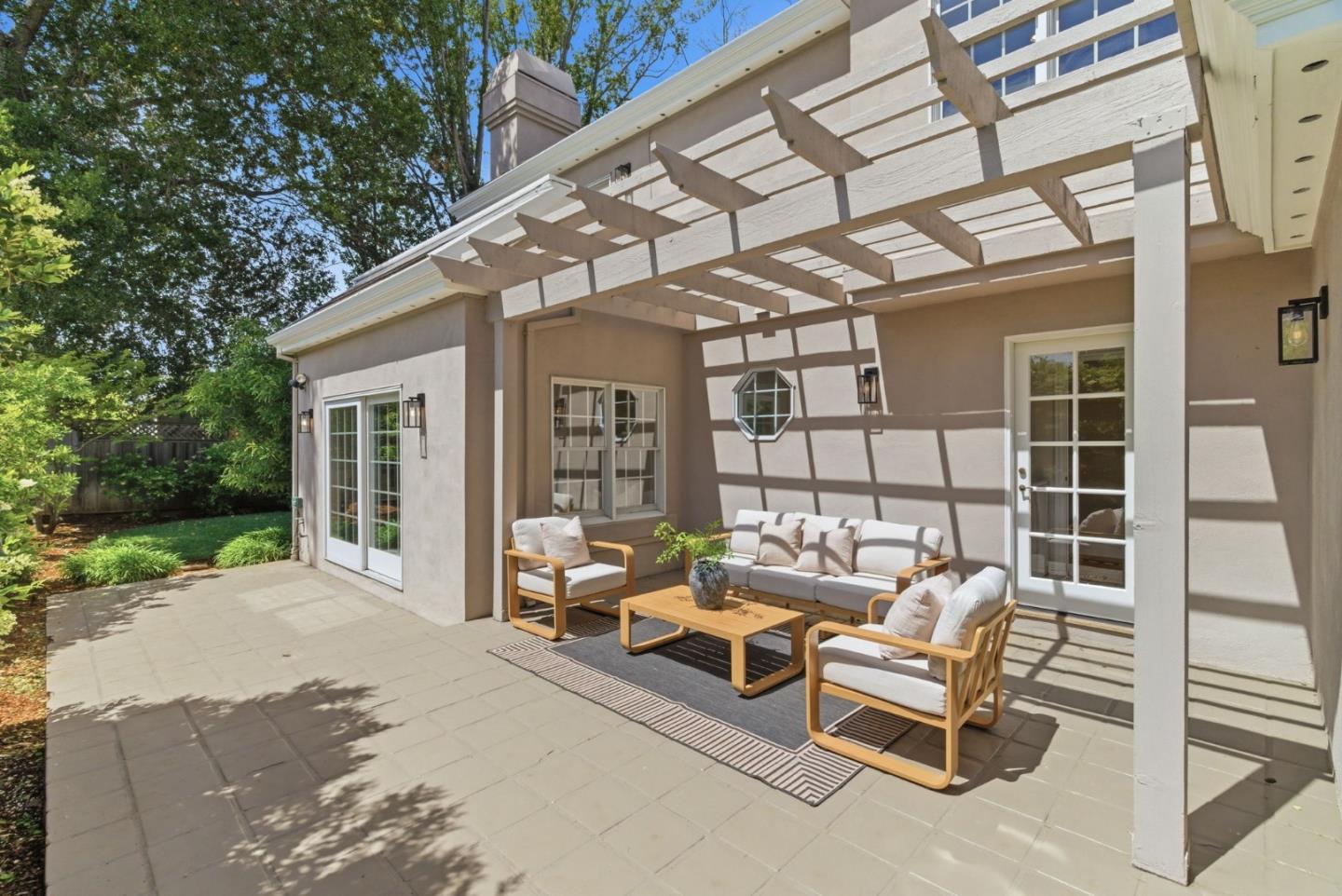8 Almendra Lane, Los Altos, CA, 94022