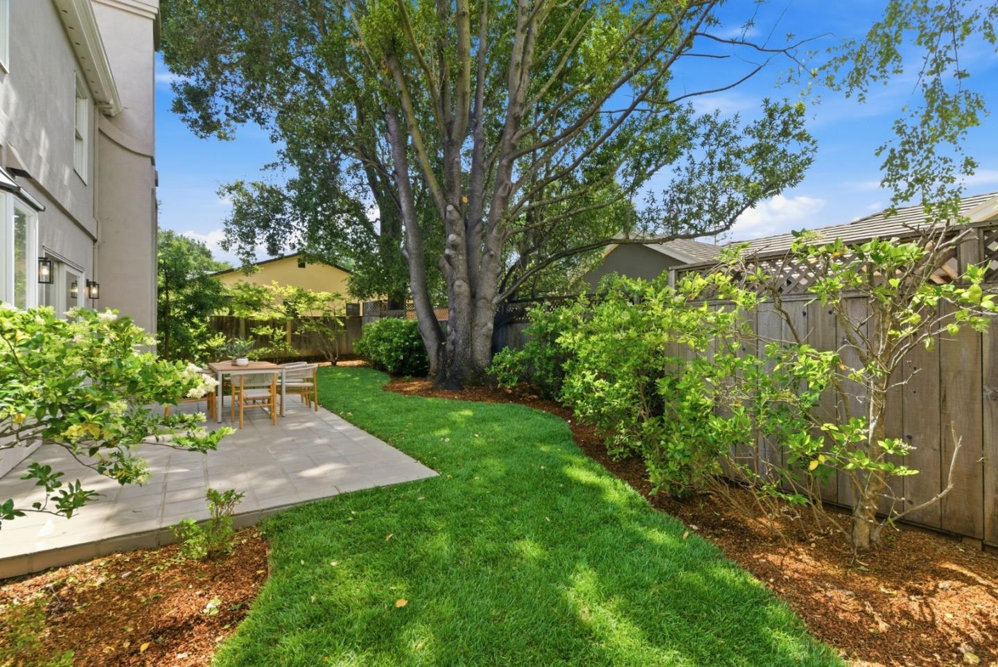 8 Almendra Lane, Los Altos, CA, 94022