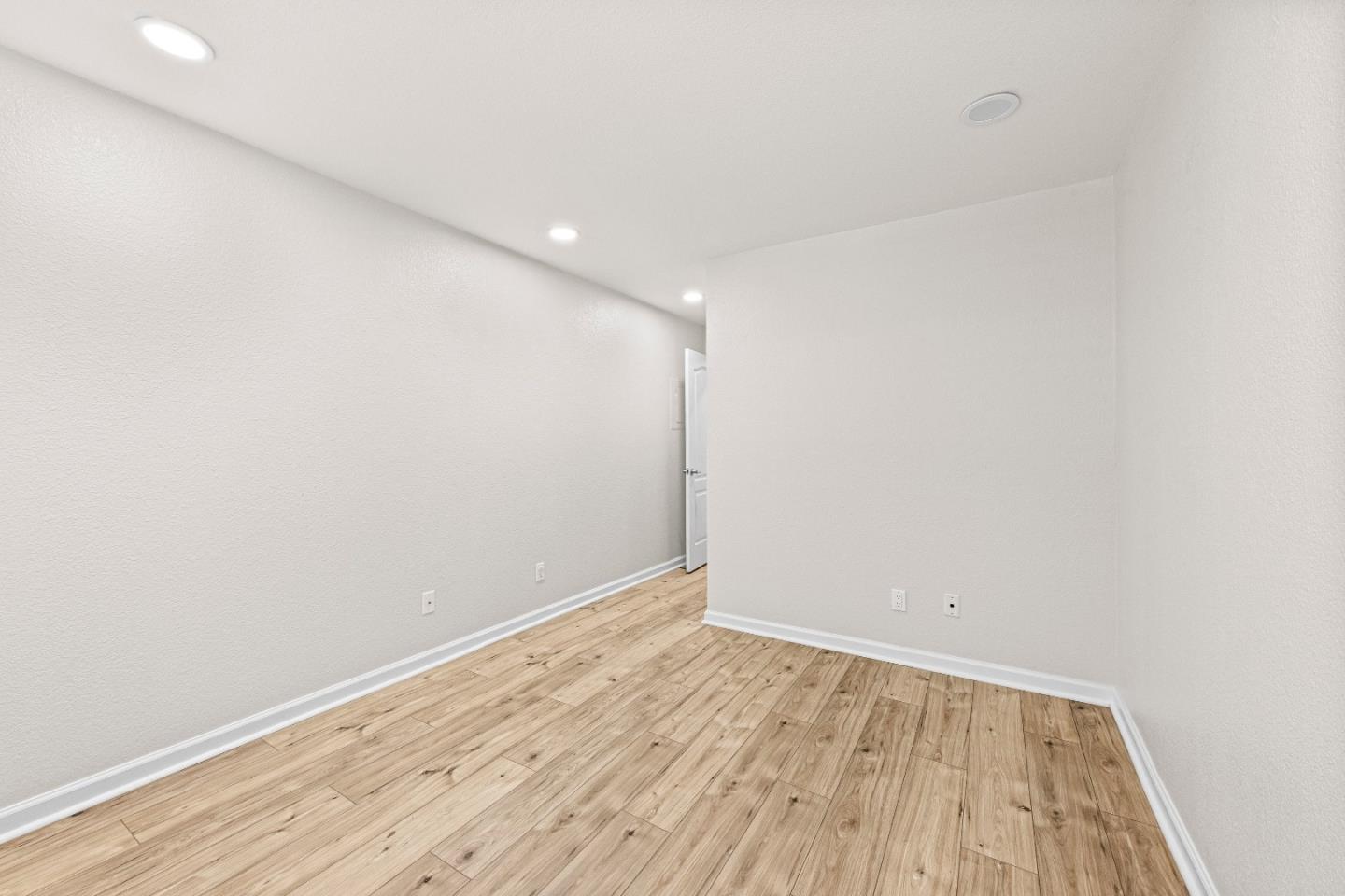 Photo #16: ML82046223 Listing: Photo #16