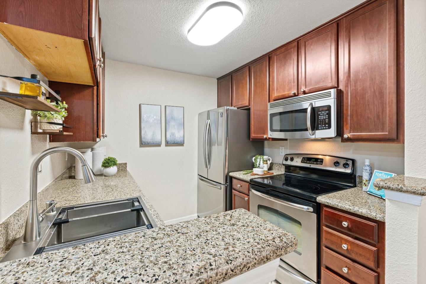 Photo #8: ML82046223 Listing: Photo #8