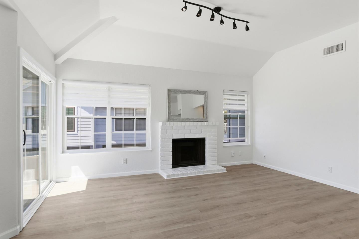 Photo #4: ML82046266 Listing: Photo #4