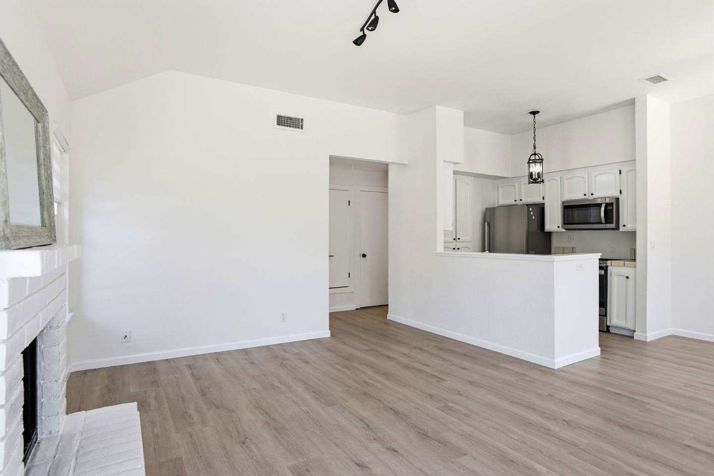 Photo #7: ML82046266 Listing: Photo #7