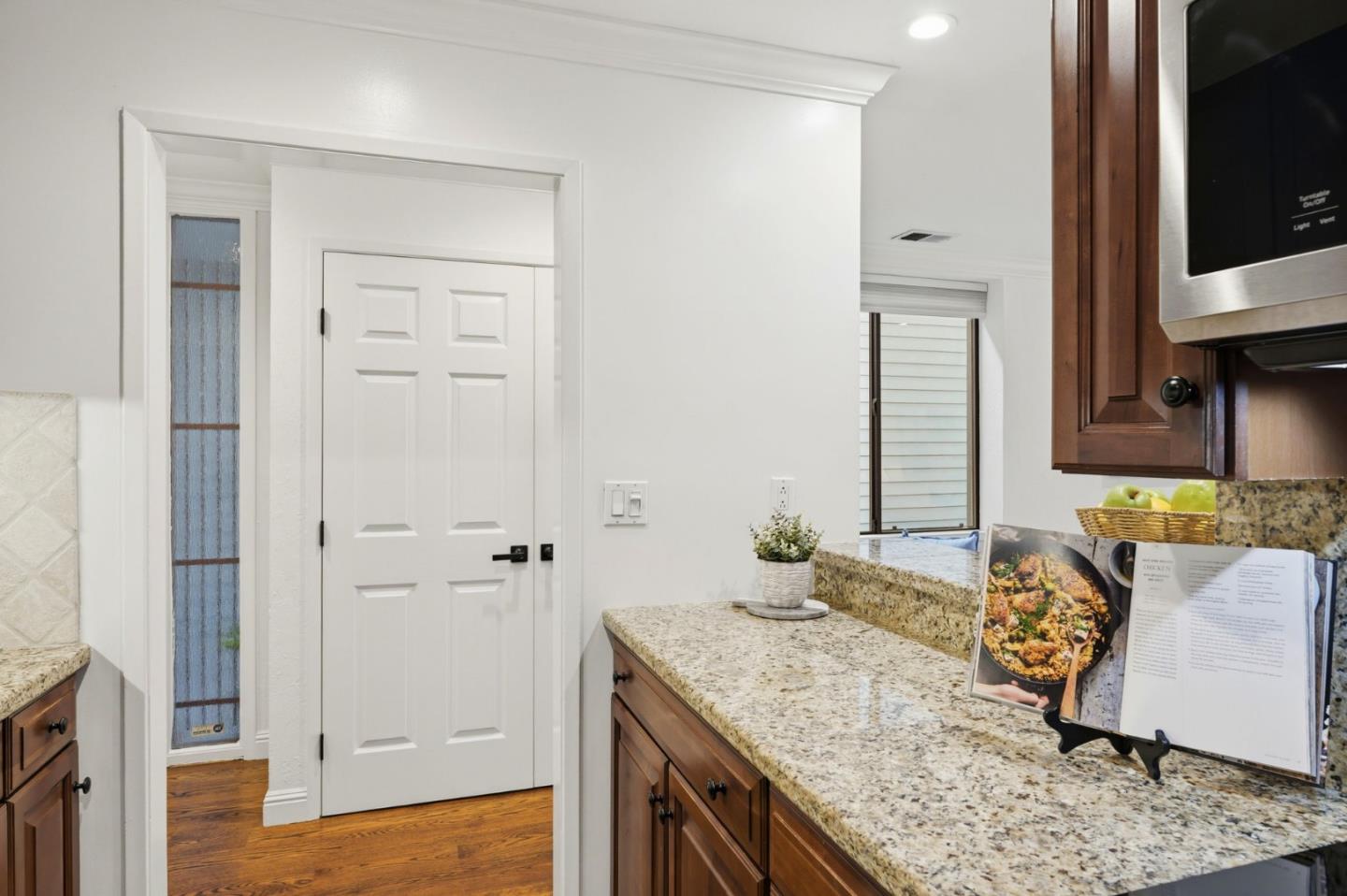 Photo #7: ML82046418 Listing: Photo #7
