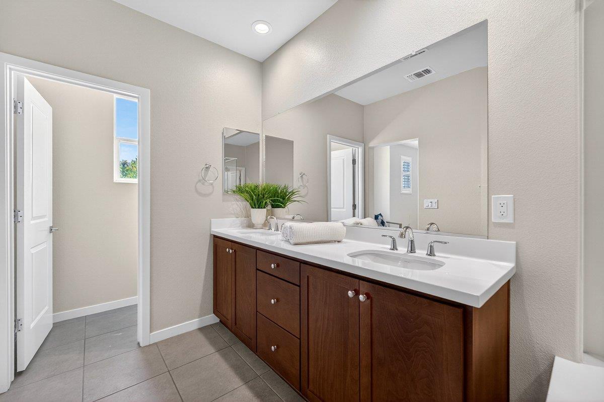 Photo #27: ML82046425 Listing: Photo #27