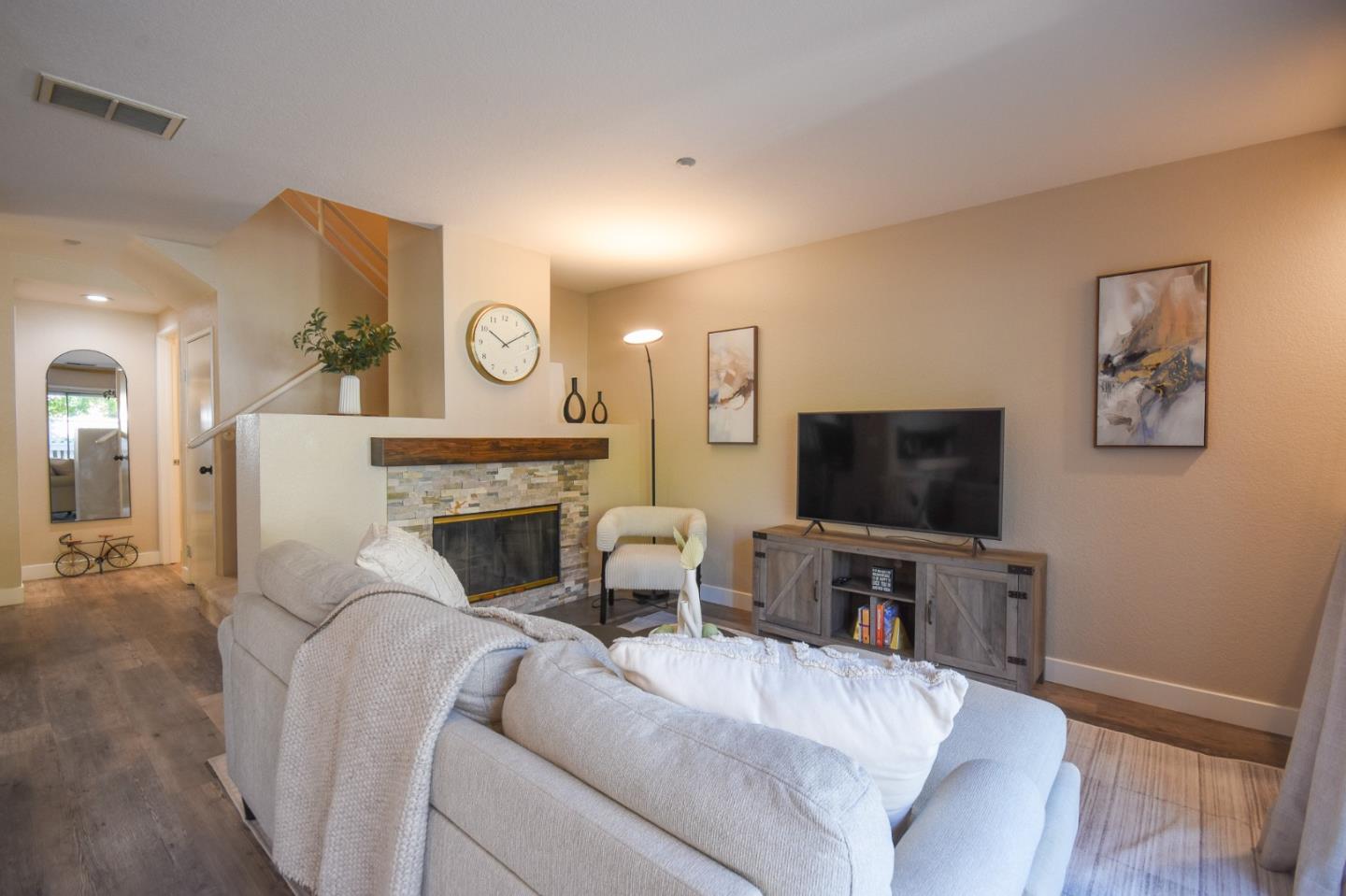 Photo #4: ML82046461 Listing: Photo #4