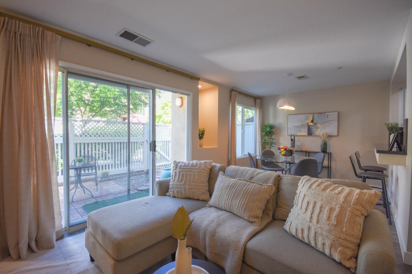 Photo #5: ML82046461 Listing: Photo #5
