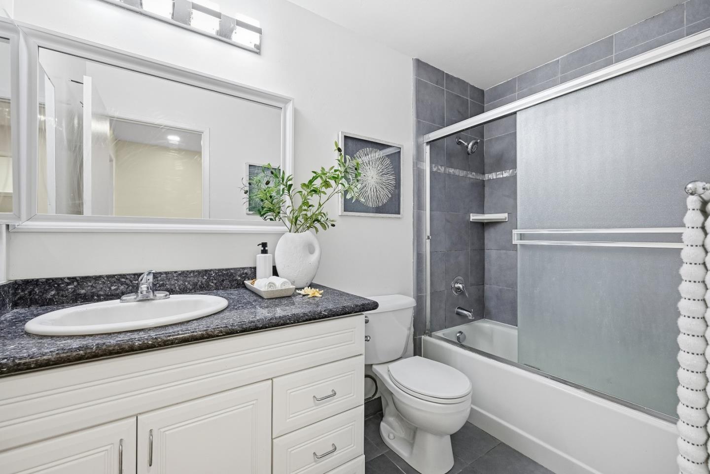 Photo #27: ML82046529 Listing: Photo #27