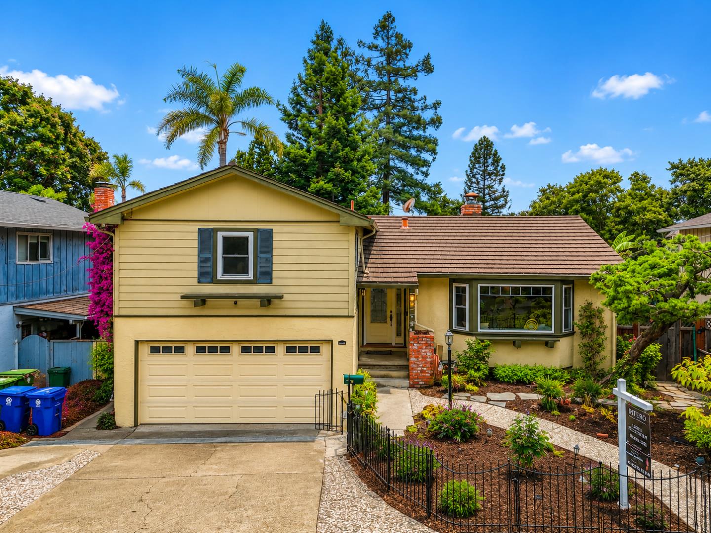 17529 Mayflower Dr