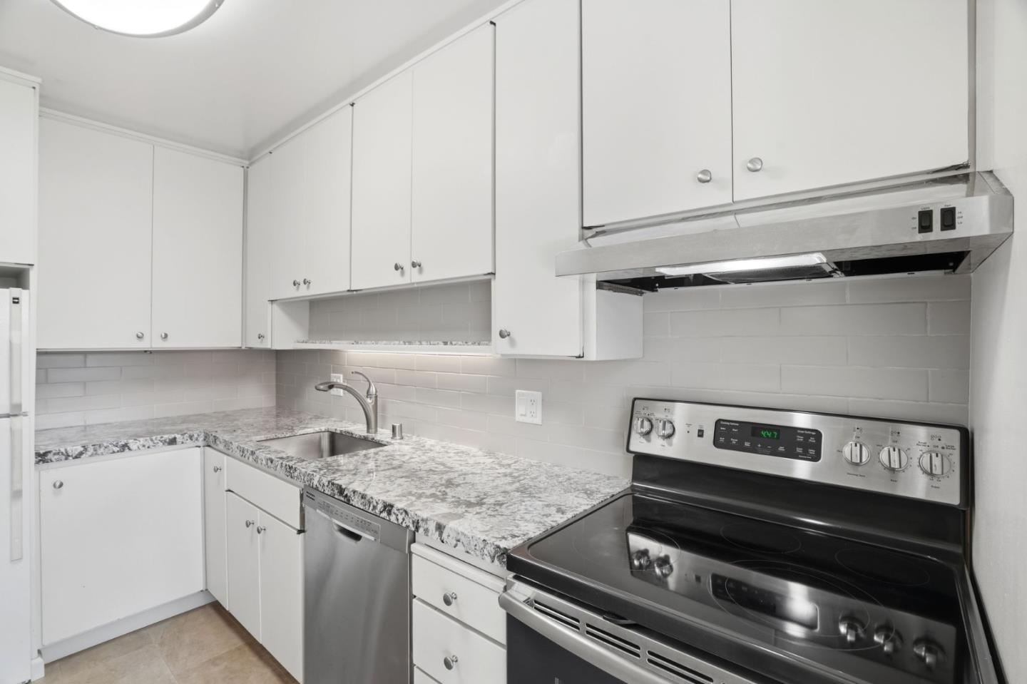 Photo #4: ML82046656 Listing: Photo #4
