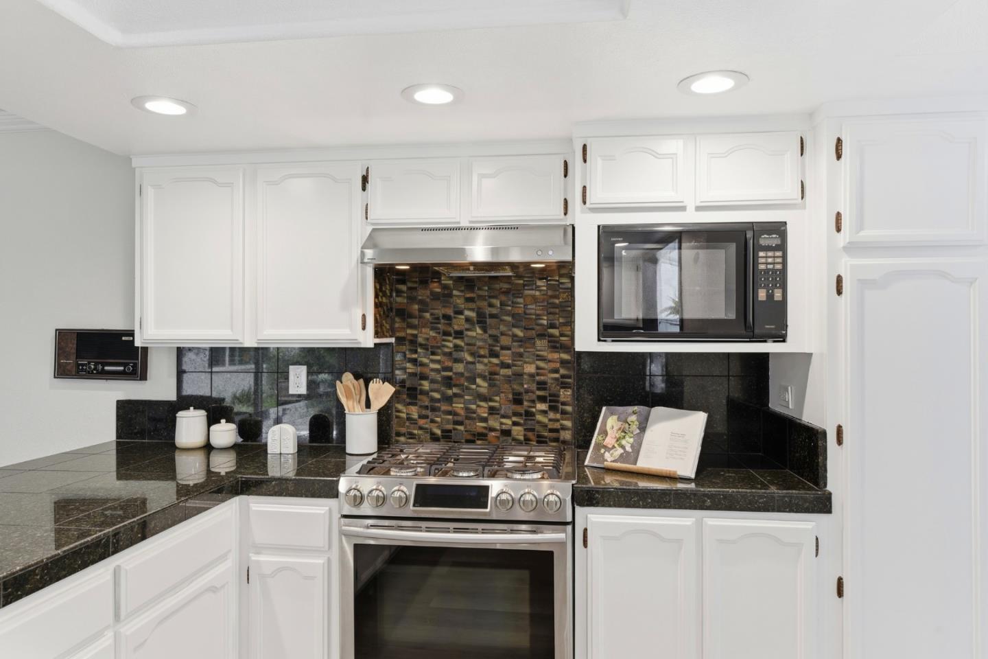 Photo #10: ML82046711 Listing: Photo #10