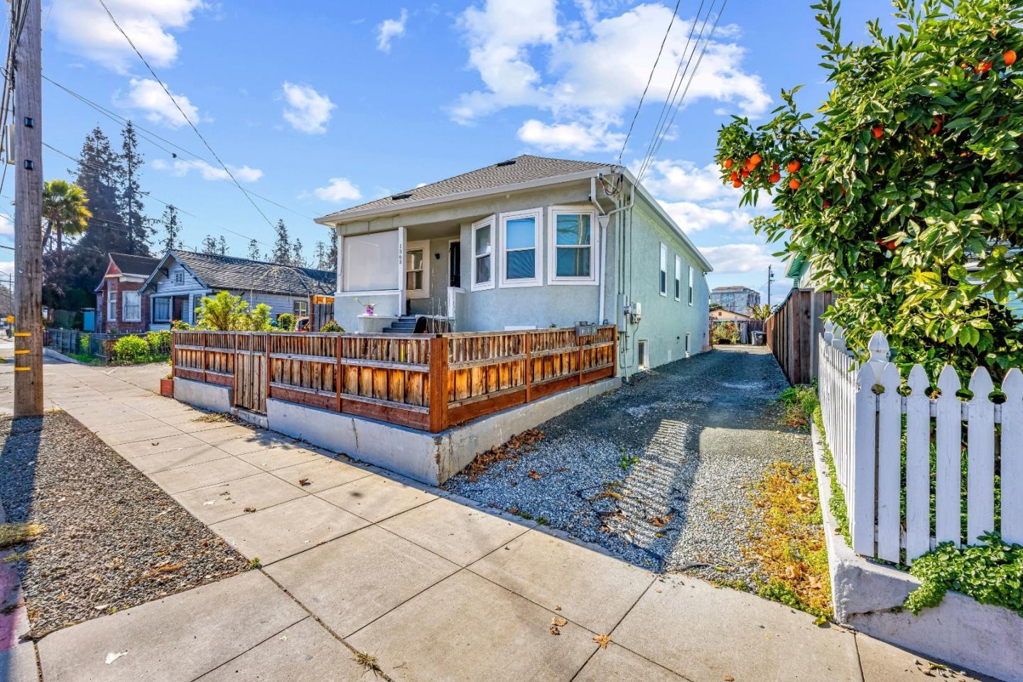 Front Image Thumbnail for ML82046717