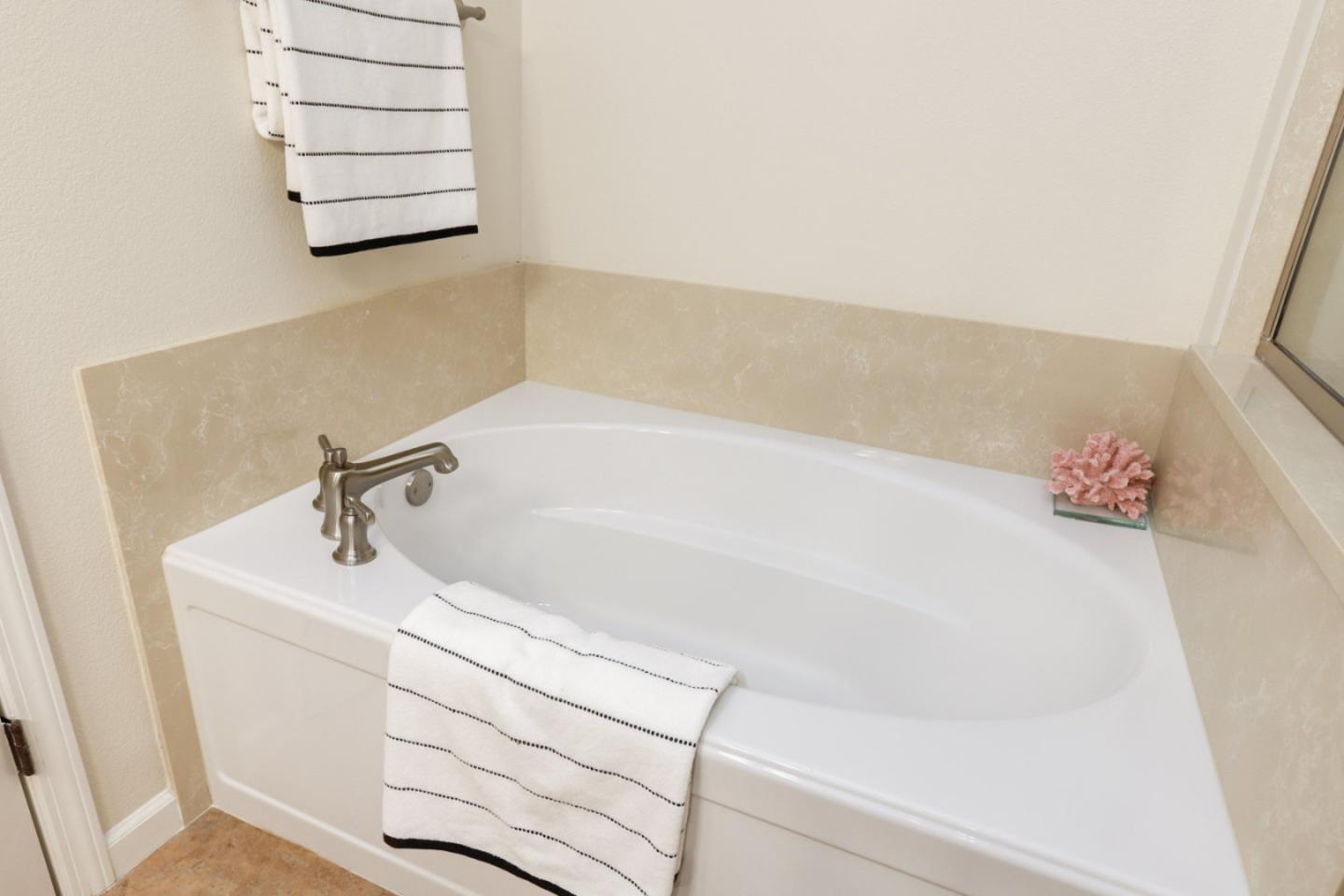 Photo #28: ML82046768 Listing: Photo #28
