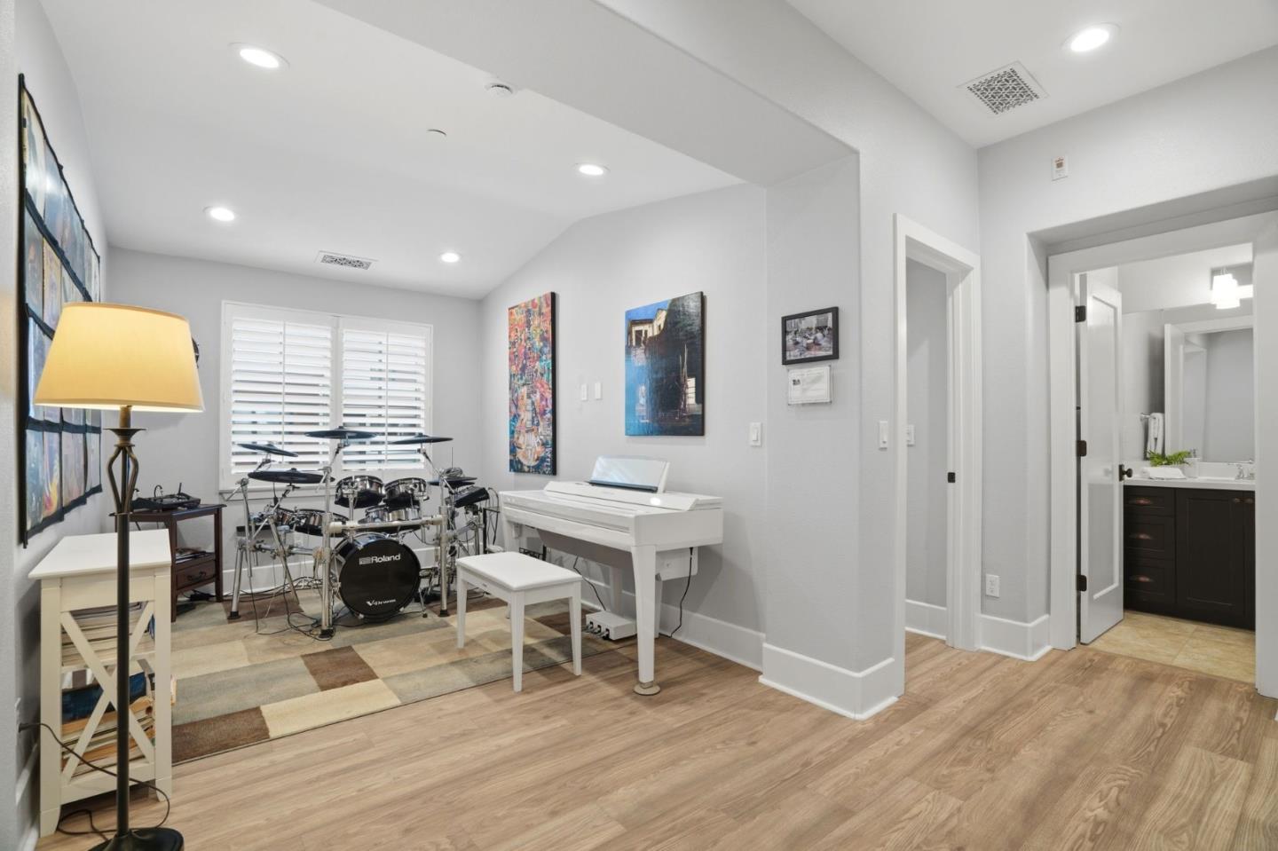 Photo #25: ML82046888 Listing: Photo #25