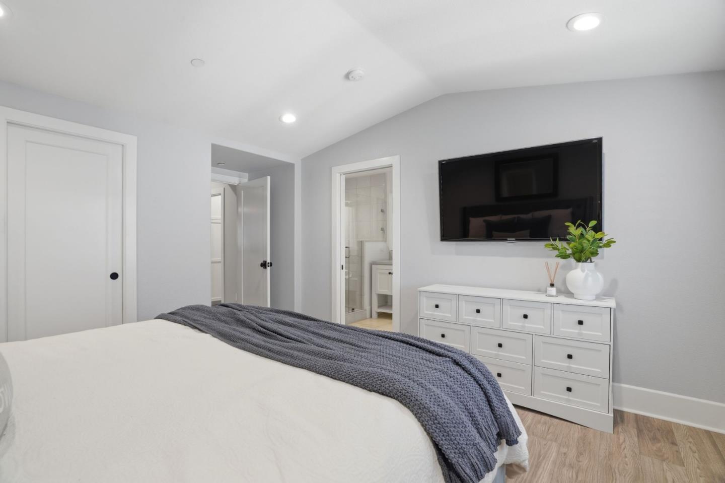 Photo #35: ML82046888 Listing: Photo #35
