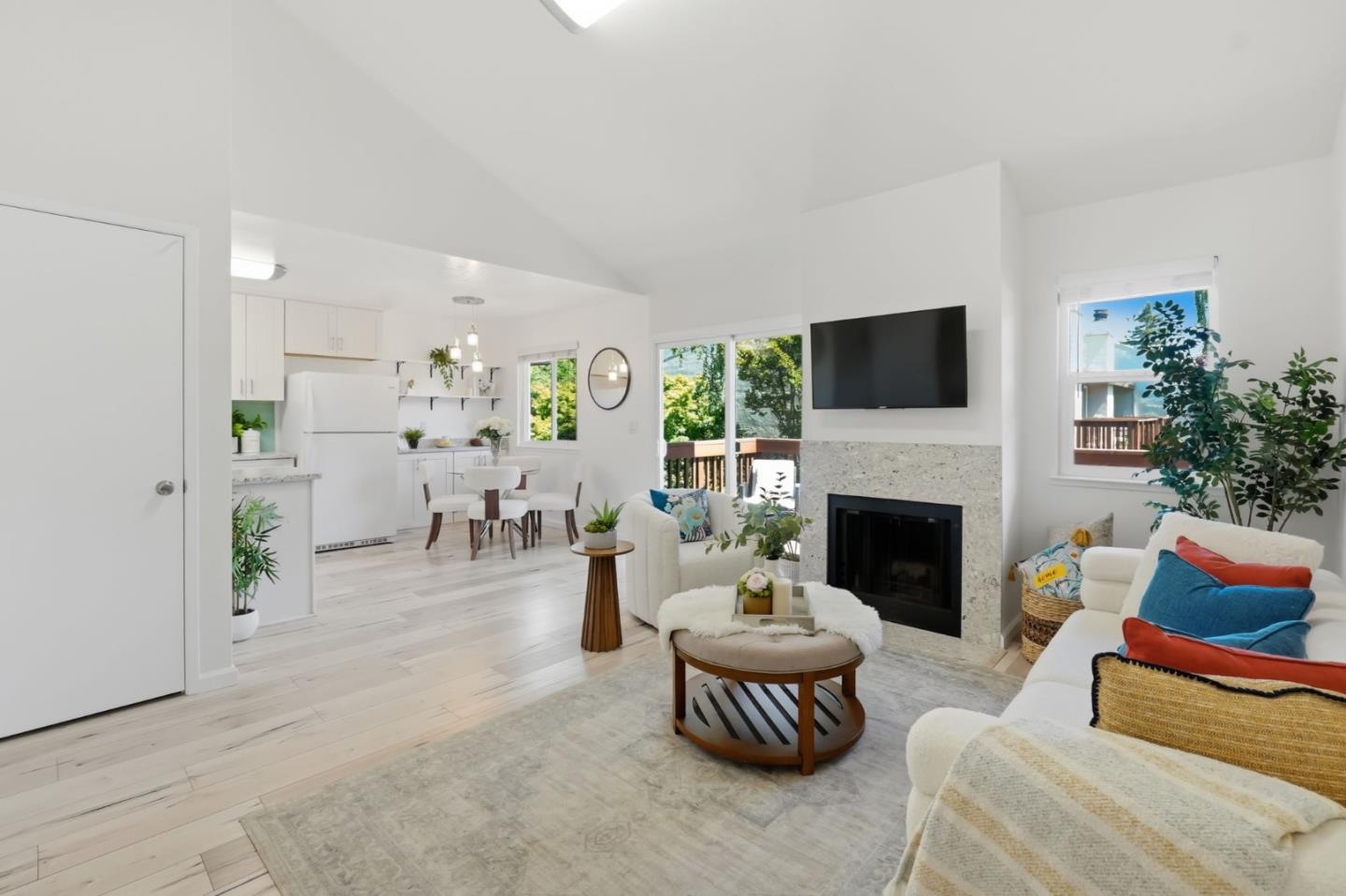 Front Image Thumbnail for ML82046940