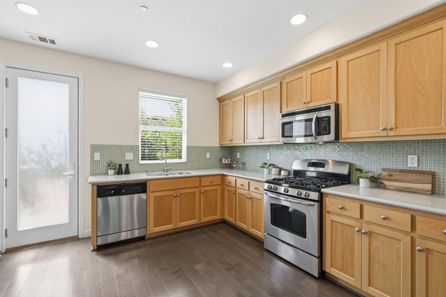 Photo #16: ML82047001 Listing: Photo #16