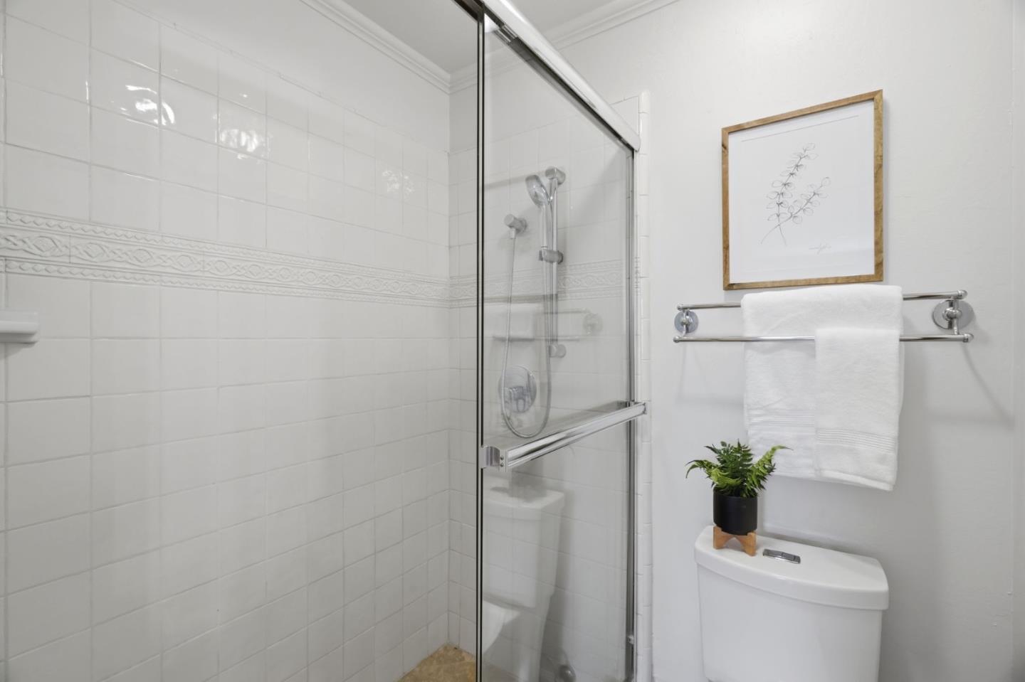 Photo #10: ML82047019 Listing: Photo #10