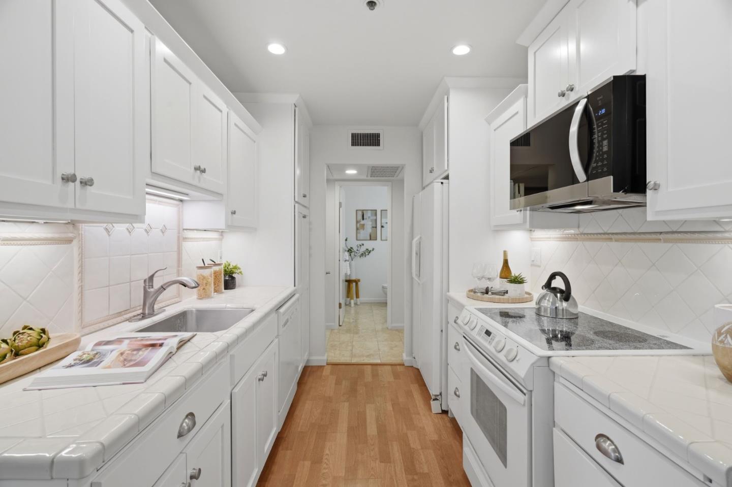 Photo #6: ML82047019 Listing: Photo #6