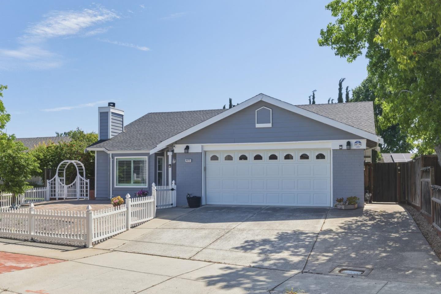 Front Image Thumbnail for ML82047022