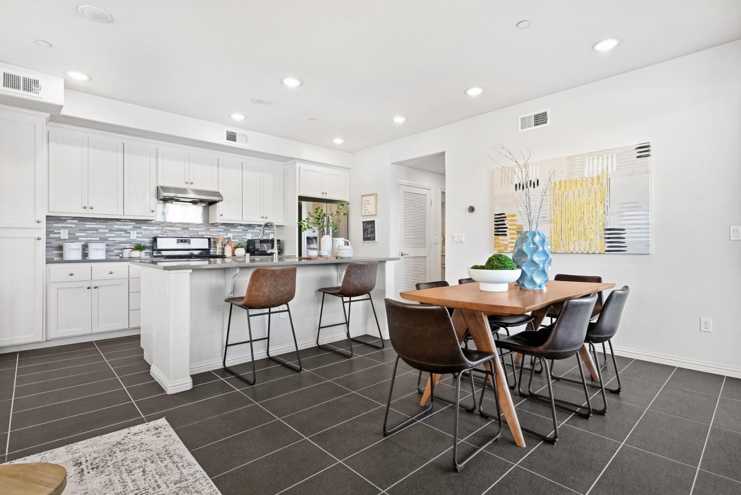 Photo #11: ML82047039 Listing: Photo #11