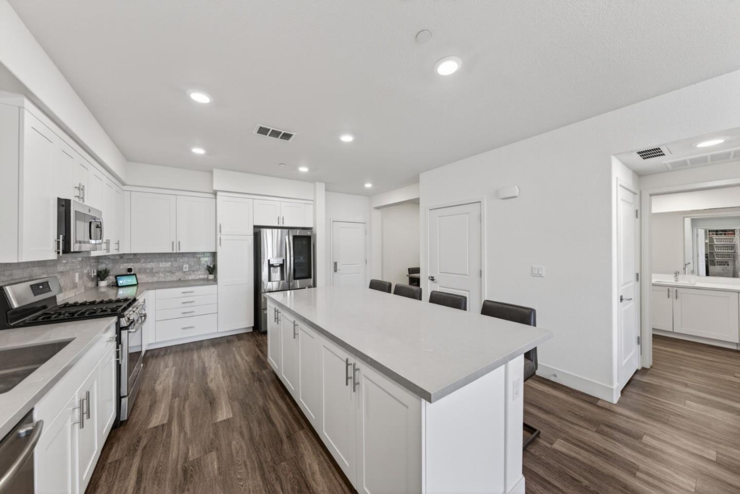 Photo #7: ML82047063 Listing: Photo #7
