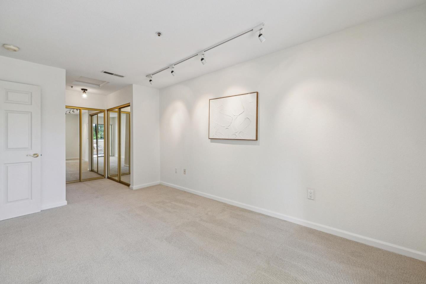 Photo #17: ML82047084 Listing: Photo #17