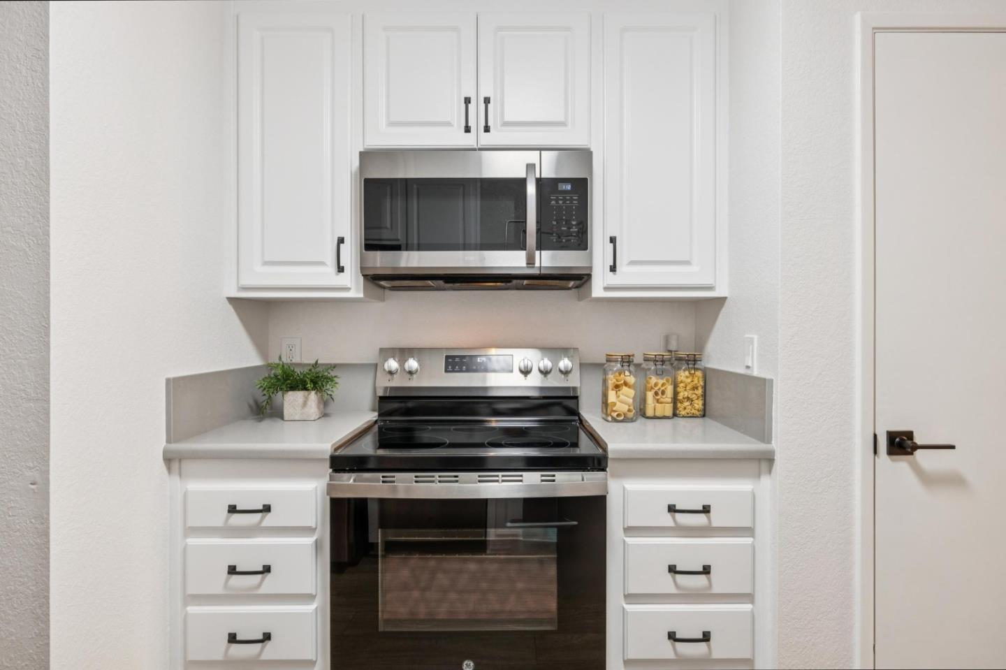 Photo #10: ML82047085 Listing: Photo #10
