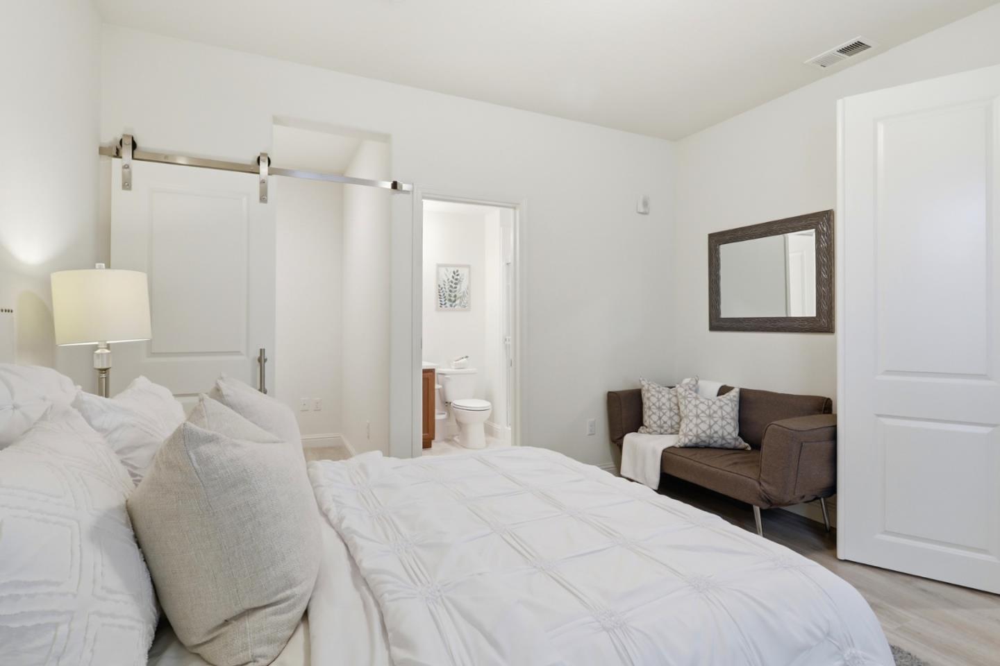 Photo #17: ML82047090 Listing: Photo #17
