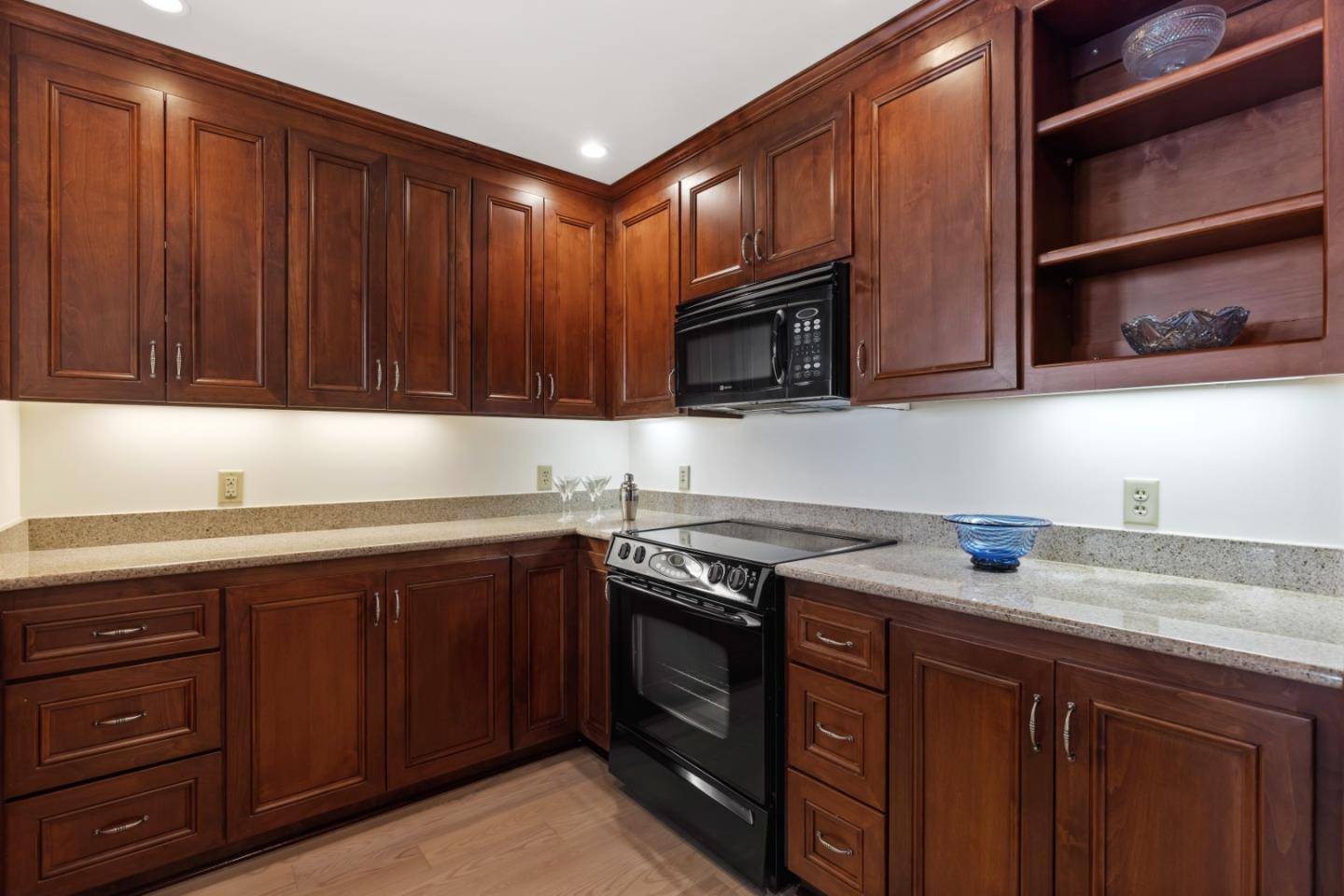 Photo #11: ML82047092 Listing: Photo #11