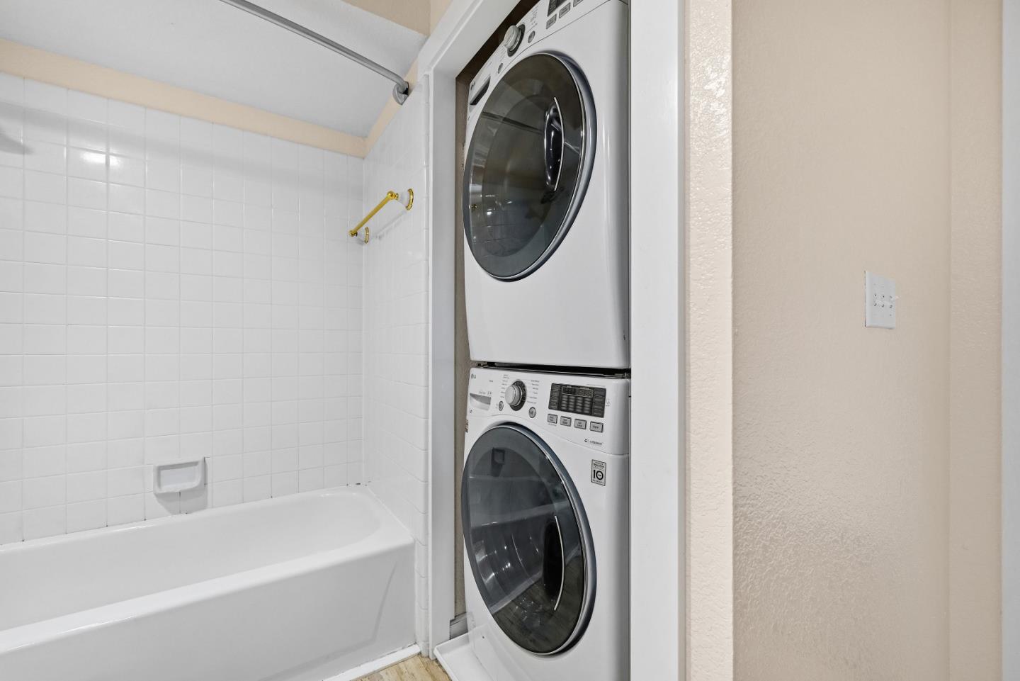 Photo #23: ML82047196 Listing: Photo #23