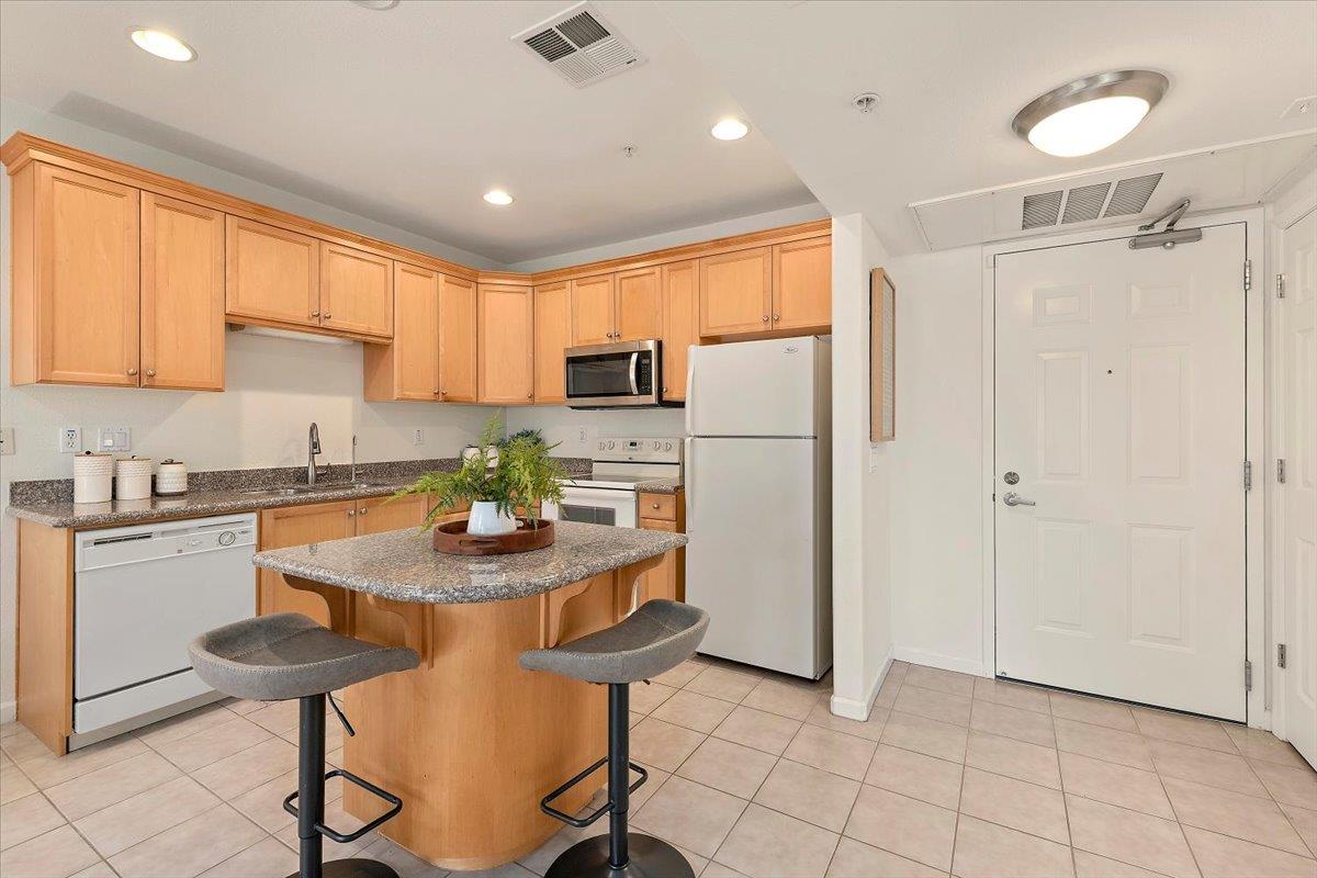 Photo #5: ML82047216 Listing: Photo #5