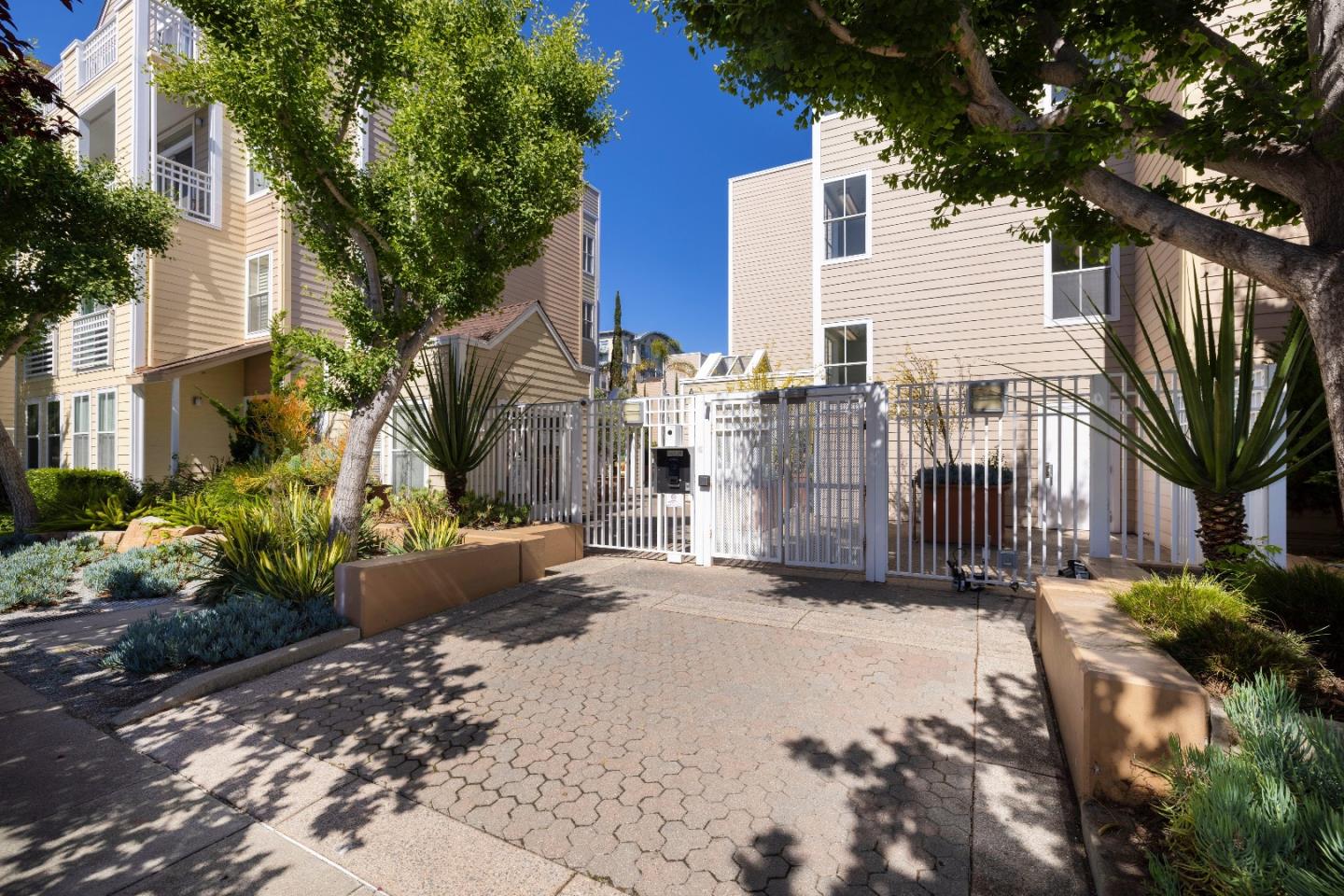 Photo #4: ML82047239 Listing: Photo #4
