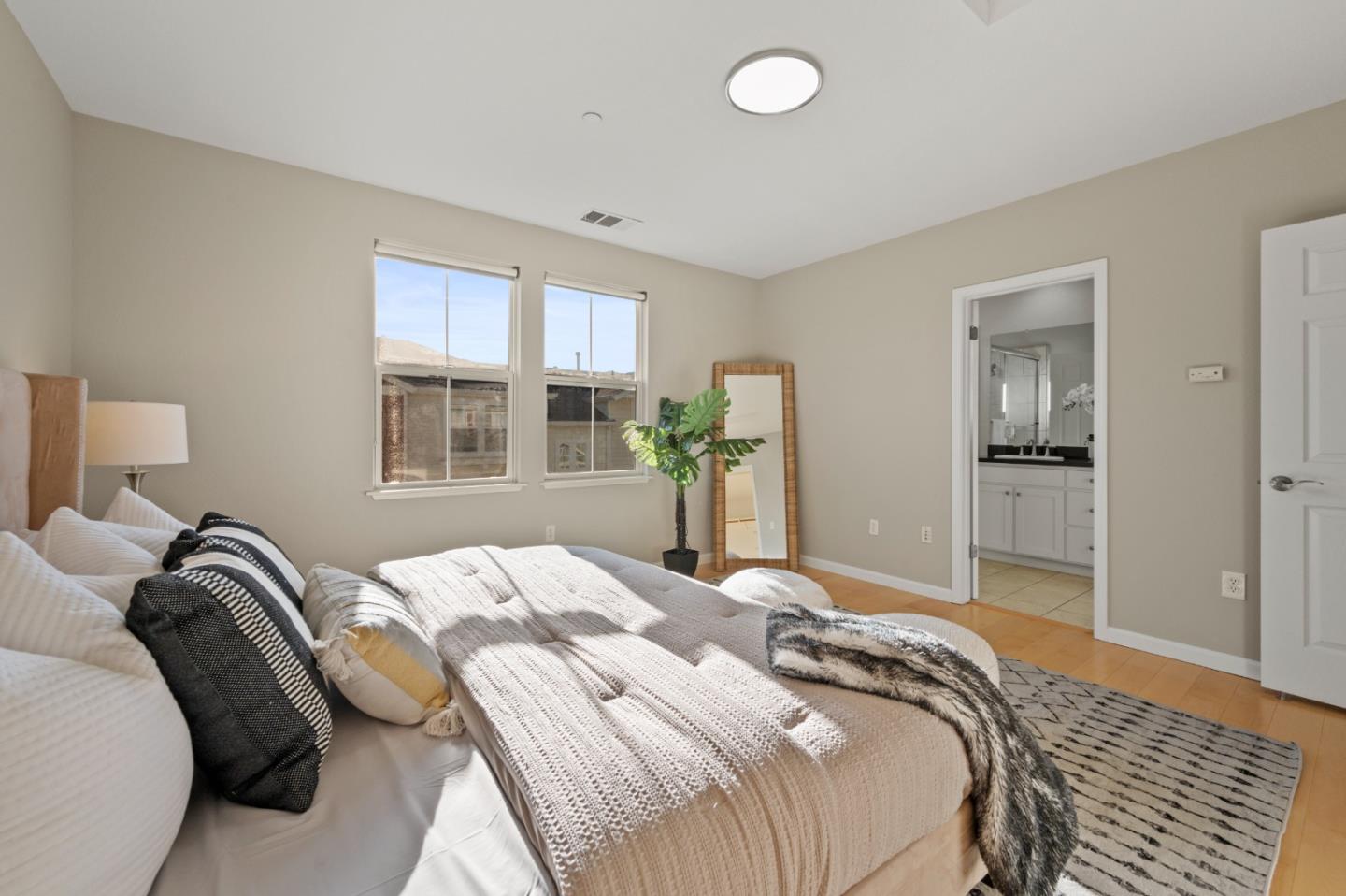Photo #18: ML82047245 Listing: Photo #18