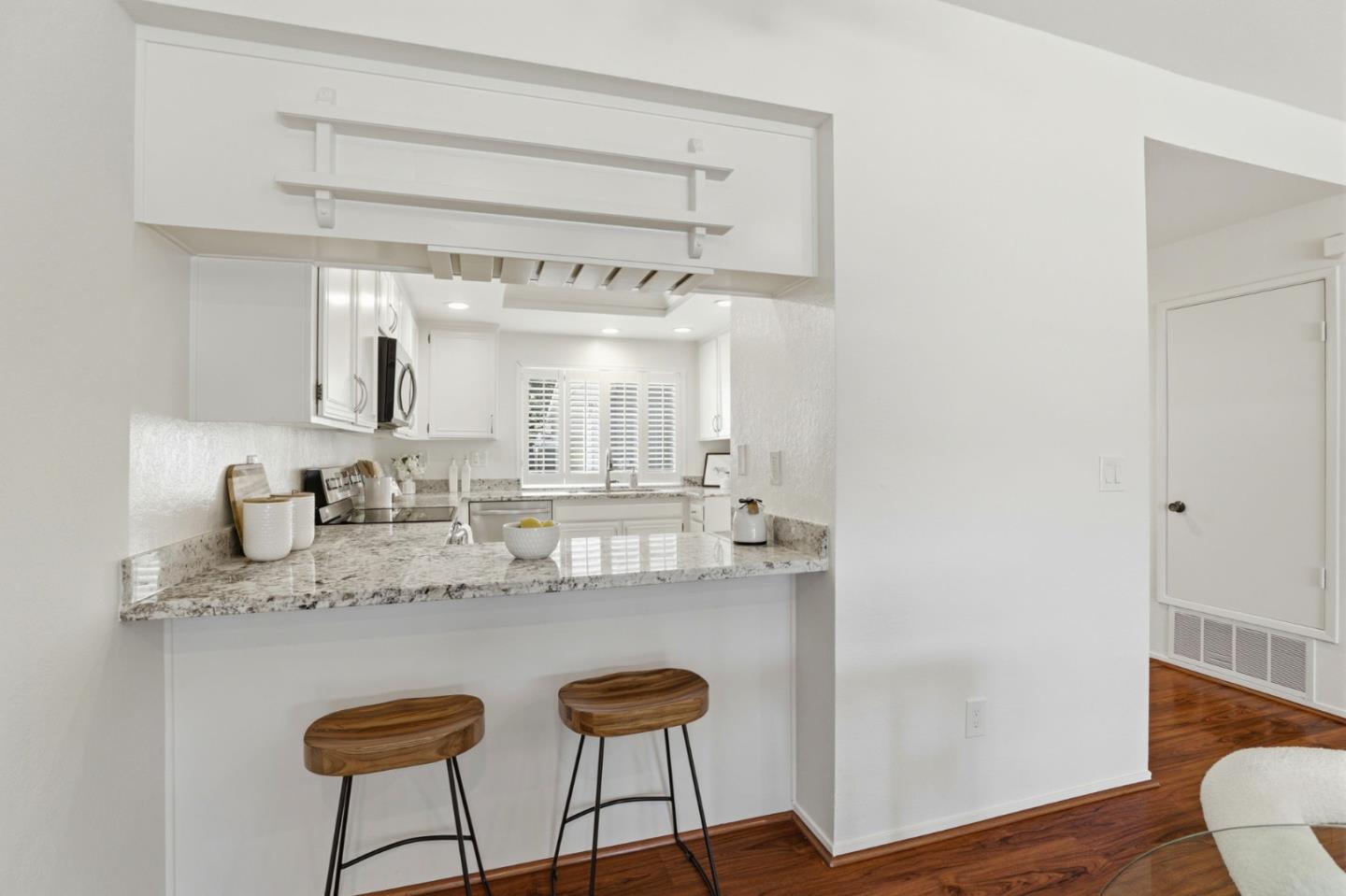 Photo #11: ML82047253 Listing: Photo #11