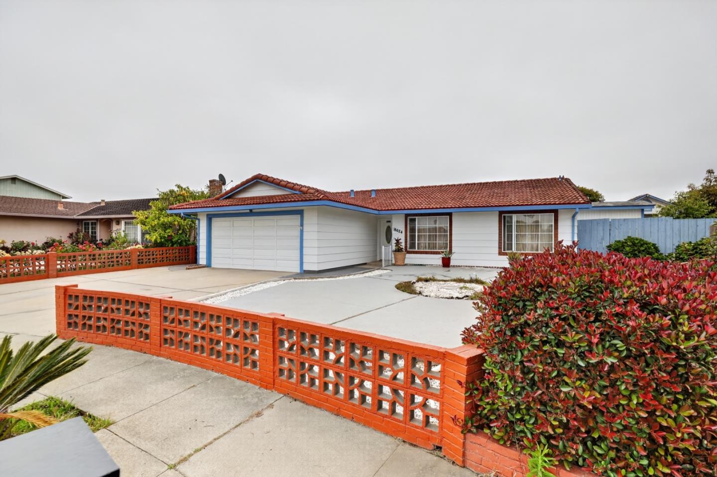 Front Image Thumbnail for ML82047257