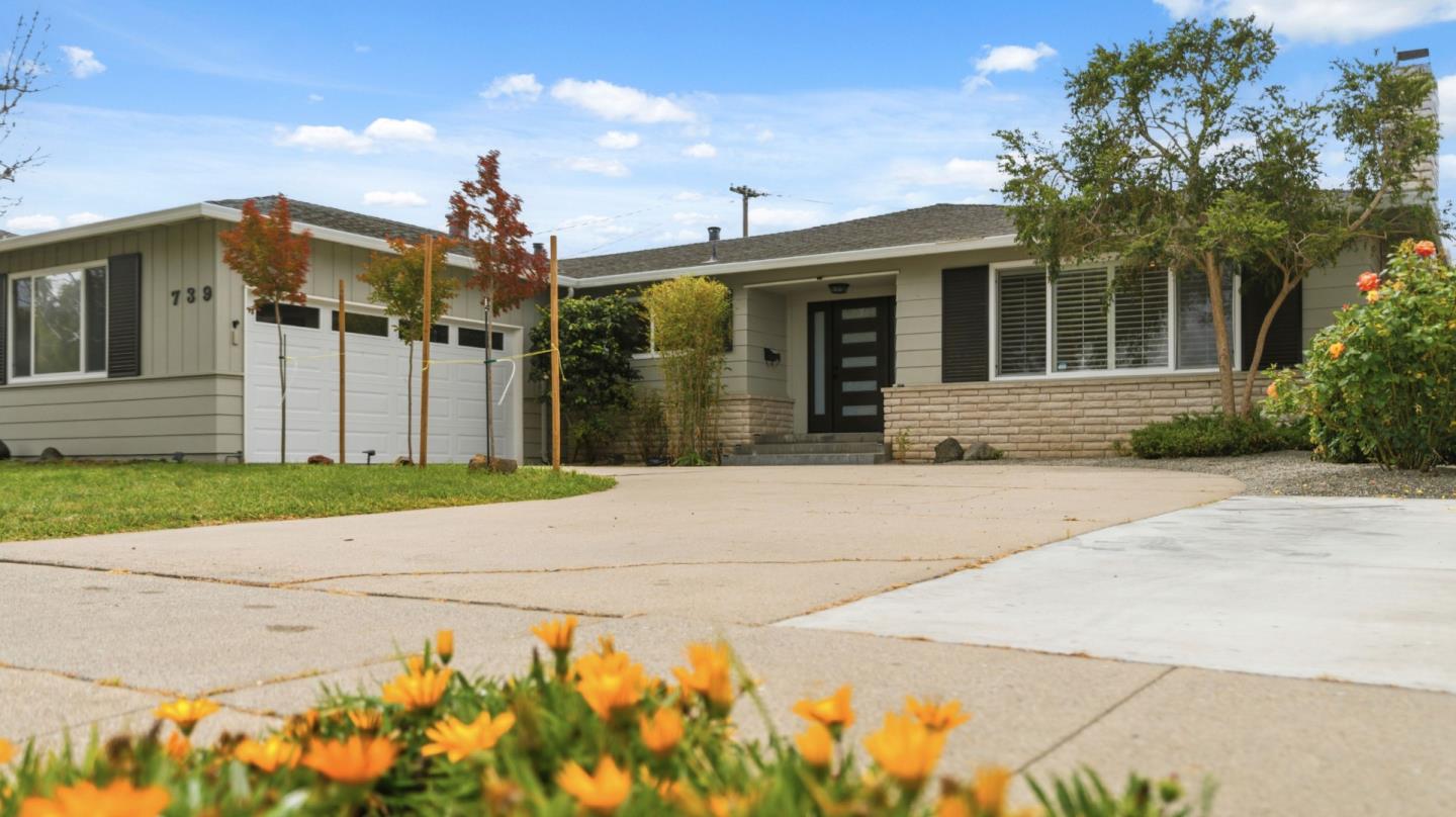 739 Bellarmine DR, SALINAS, CA 93901